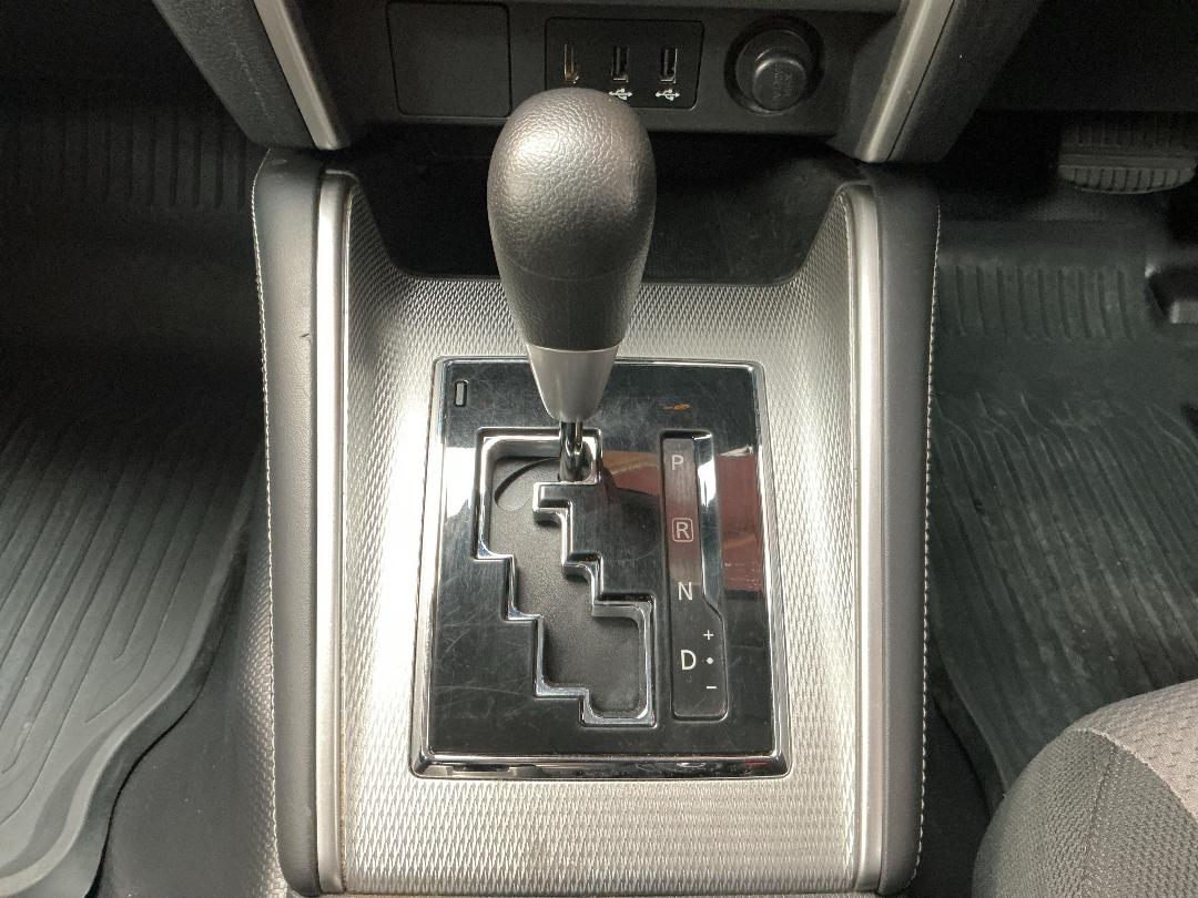 Photo '23' of Mitsubishi Triton