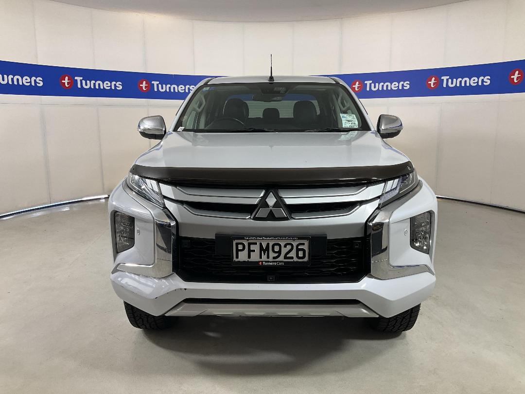 Photo '2' of Mitsubishi Triton