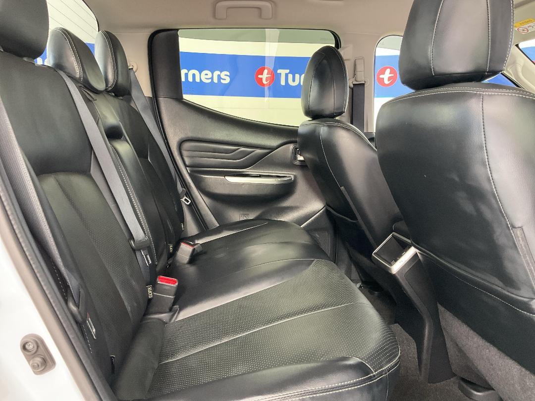 Photo '20' of Mitsubishi Triton