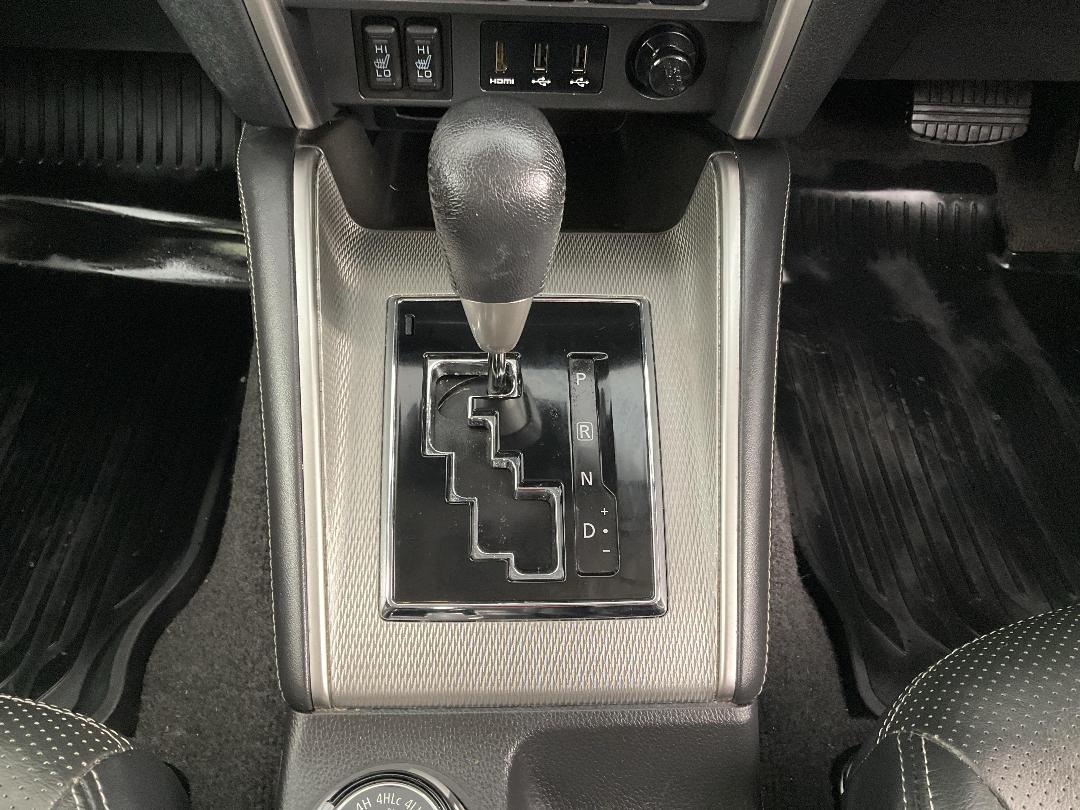 Photo '18' of Mitsubishi Triton