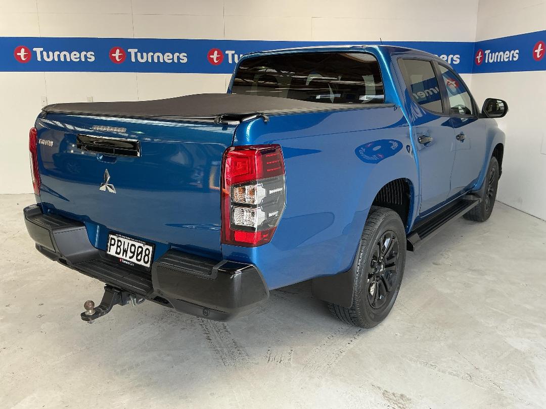 Photo '7' of Mitsubishi Triton