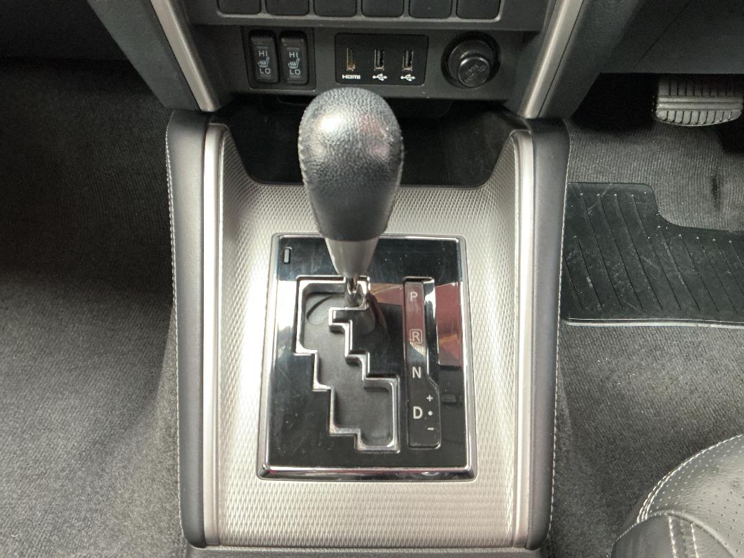 Photo '23' of Mitsubishi Triton