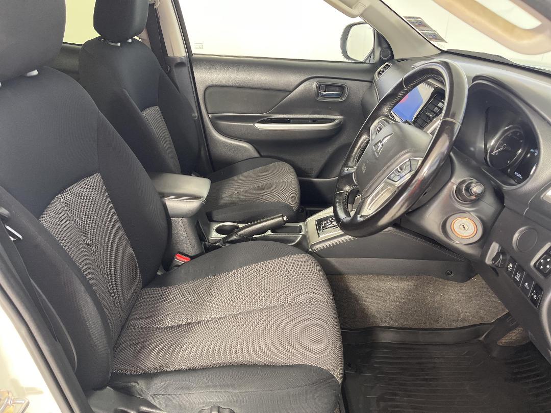 Photo '16' of Mitsubishi Triton Photo '16' of Mitsubishi Triton