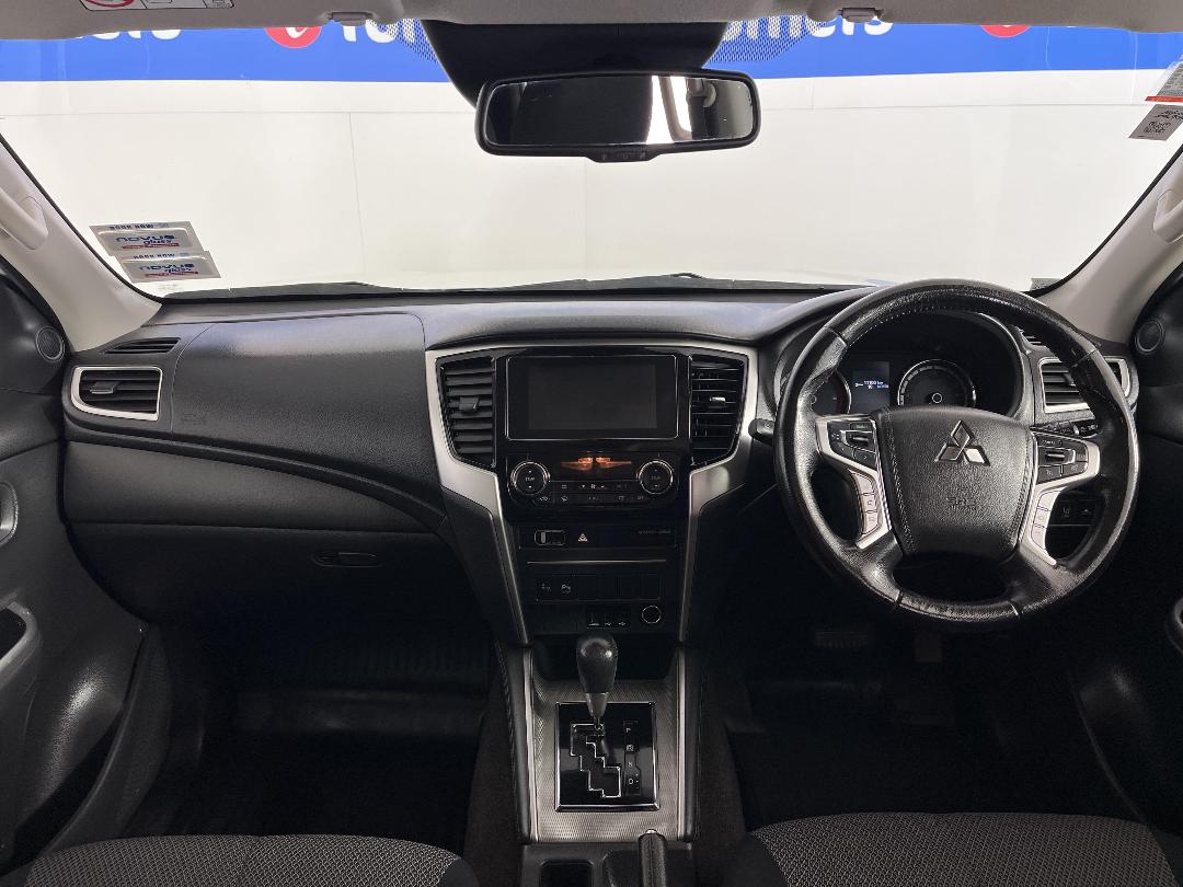 Photo '17' of Mitsubishi Triton Photo '17' of Mitsubishi Triton