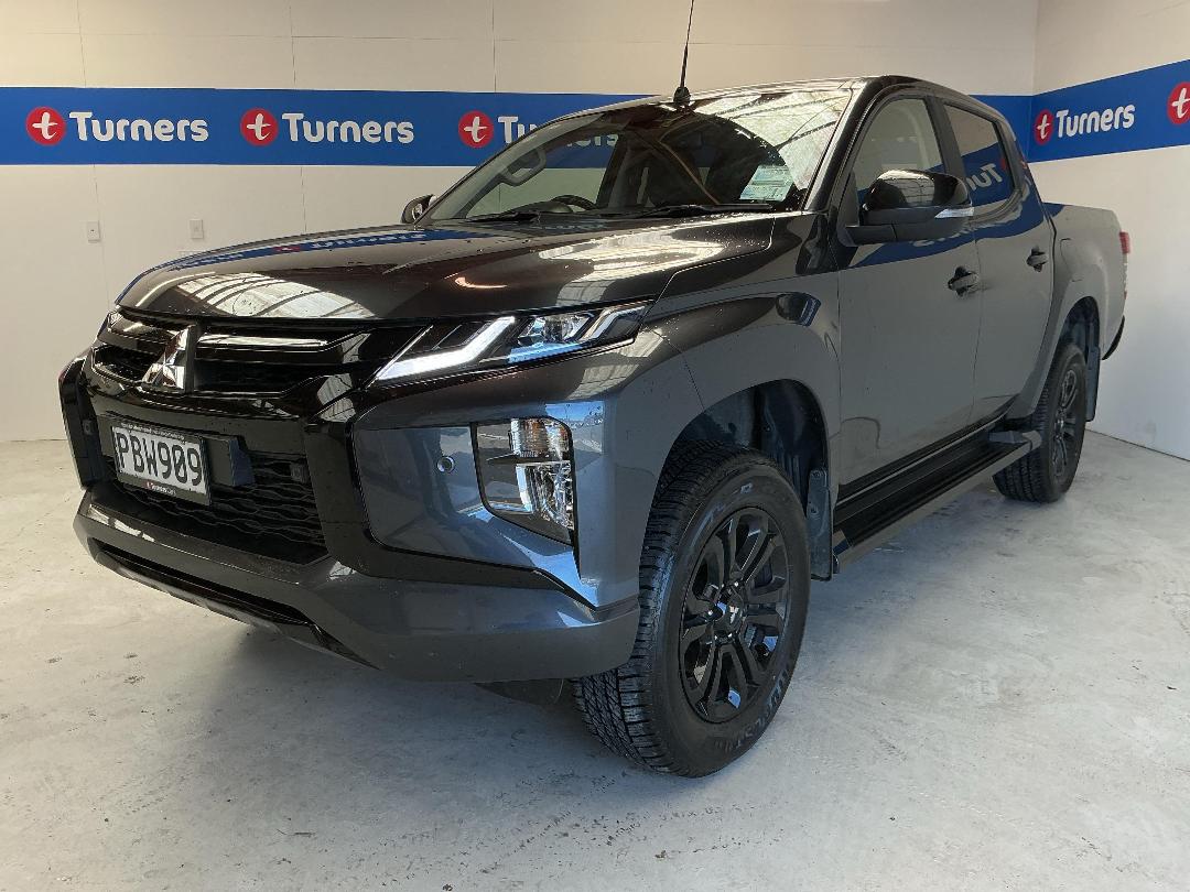 Photo '4' of Mitsubishi Triton