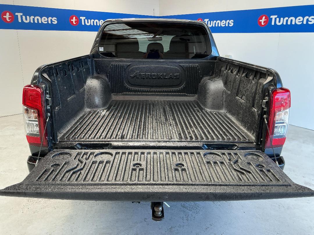 Photo '14' of Mitsubishi Triton