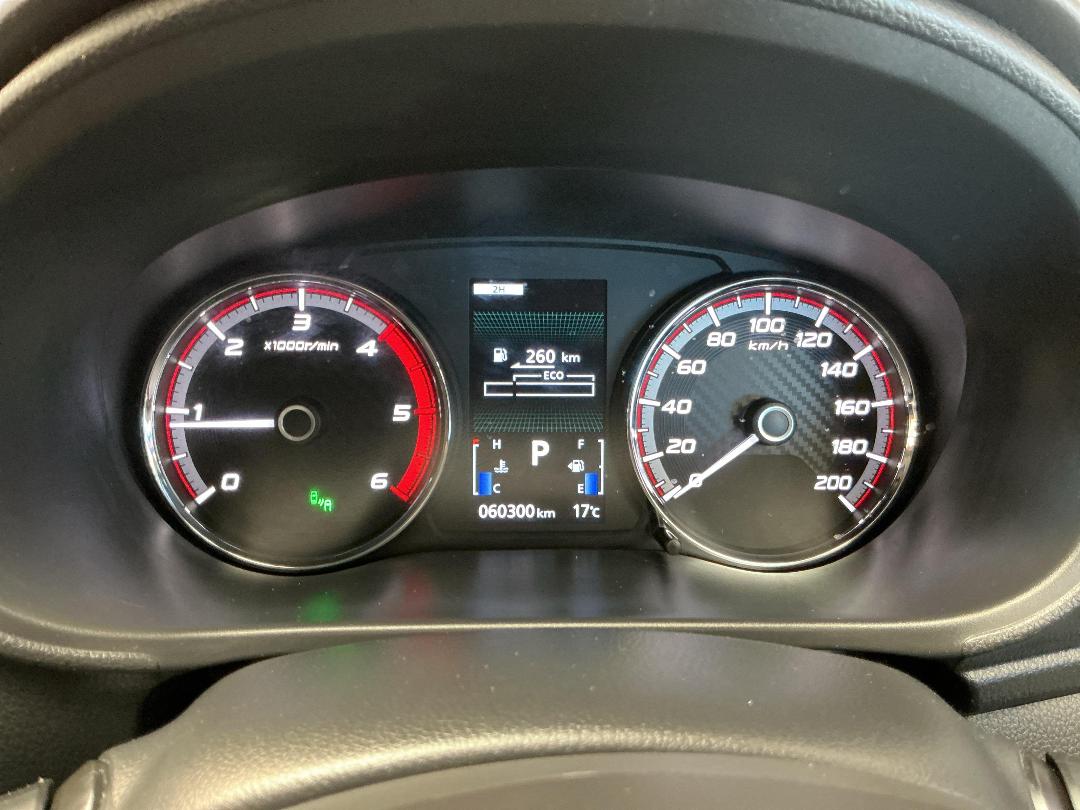 Photo '21' of Mitsubishi Triton