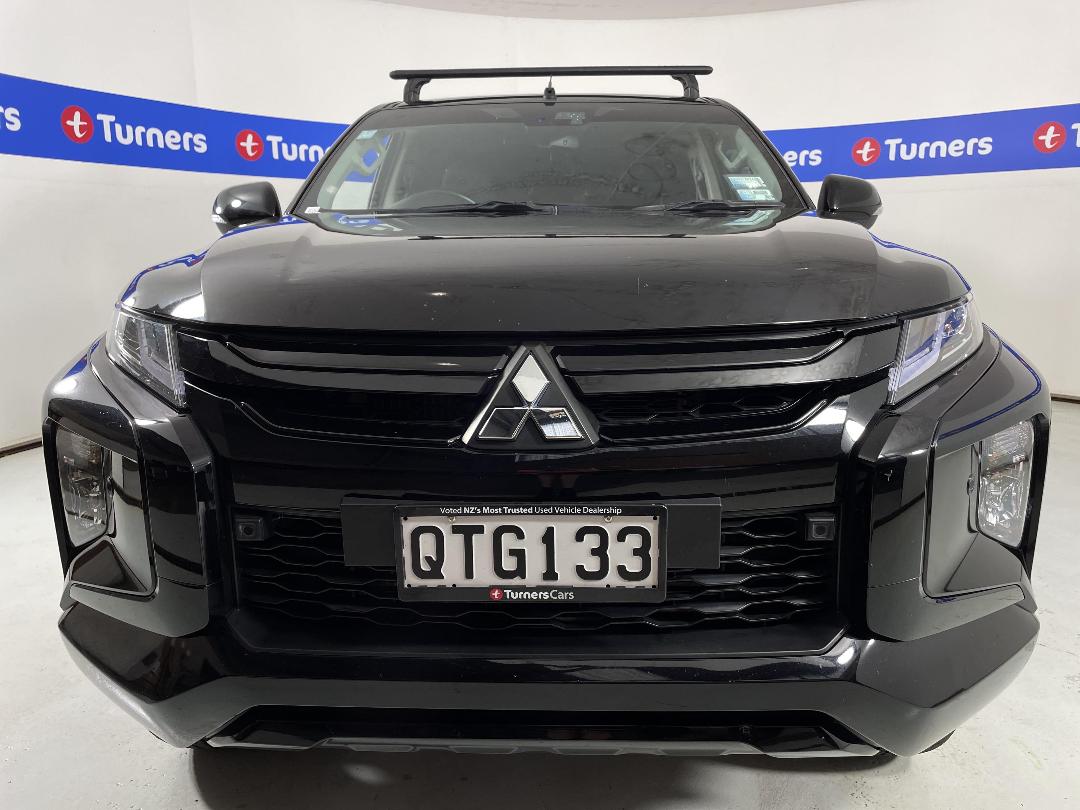 Photo '2' of Mitsubishi Triton