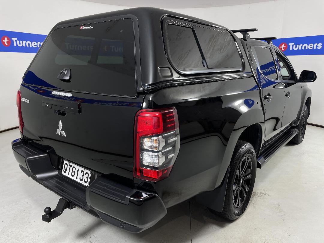 Photo '7' of Mitsubishi Triton