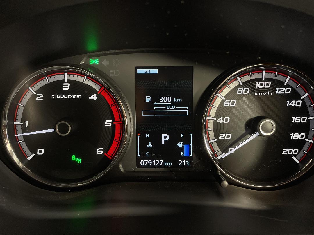 Photo '21' of Mitsubishi Triton