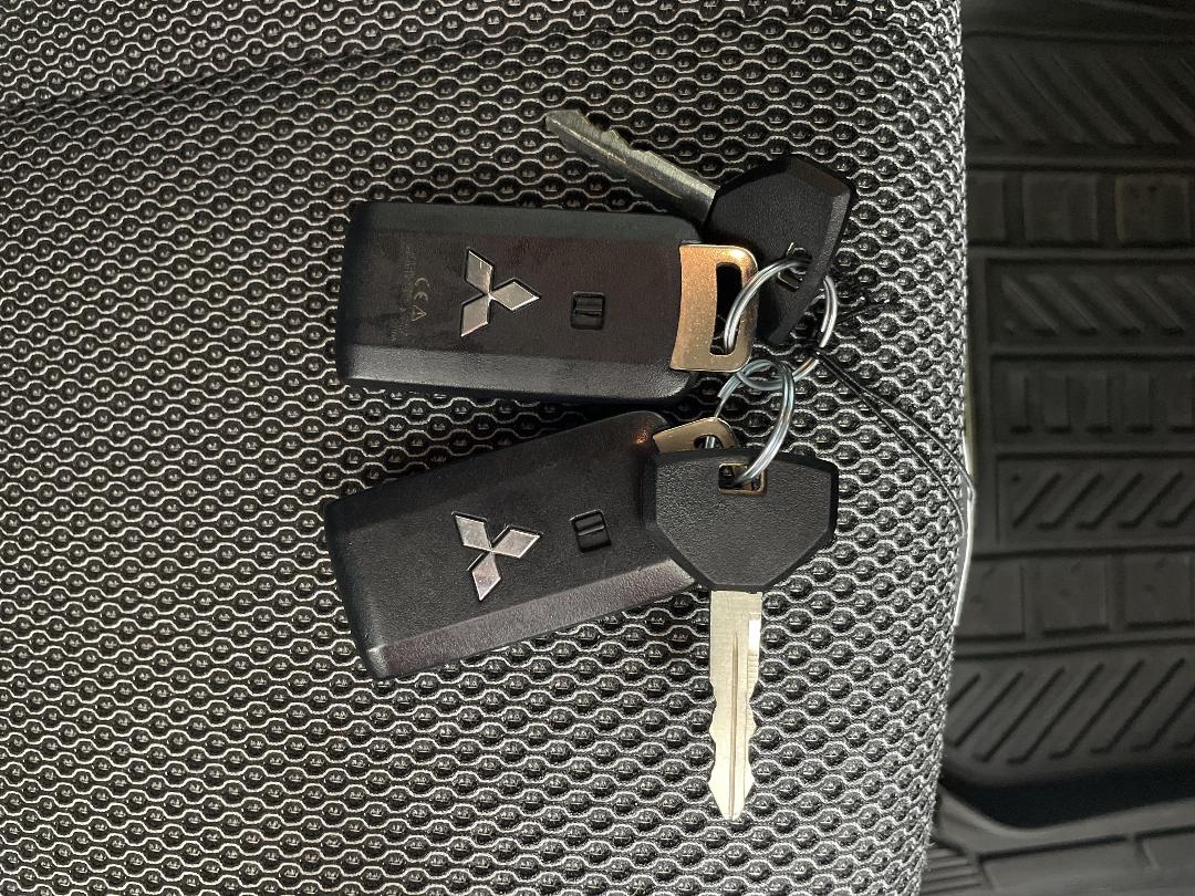 Photo '22' of Mitsubishi Triton