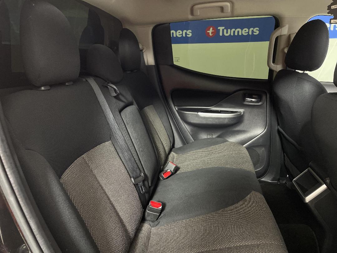 Photo '20' of Mitsubishi Triton