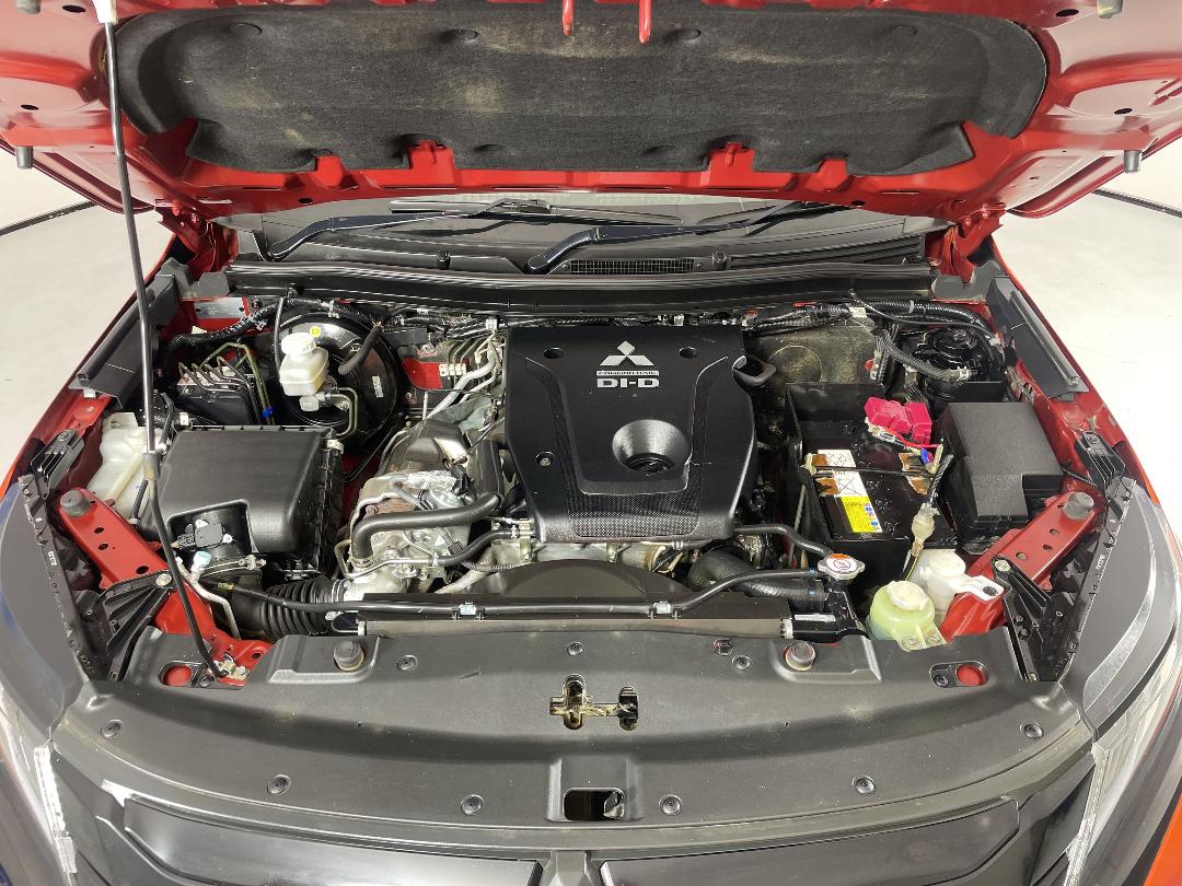 Photo '13' of Mitsubishi Triton Photo '13' of Mitsubishi Triton