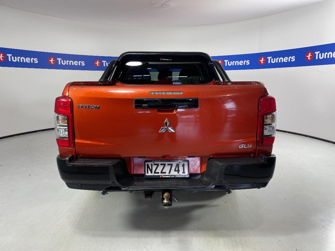 Photo '6' of Mitsubishi Triton Photo '6' of Mitsubishi Triton
