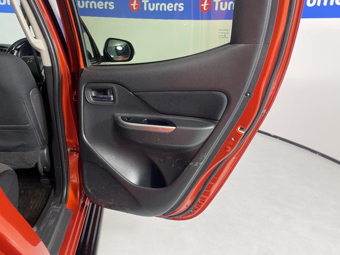 Photo '19' of Mitsubishi Triton Photo '19' of Mitsubishi Triton