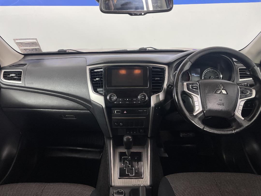 Photo '17' of Mitsubishi Triton Photo '17' of Mitsubishi Triton