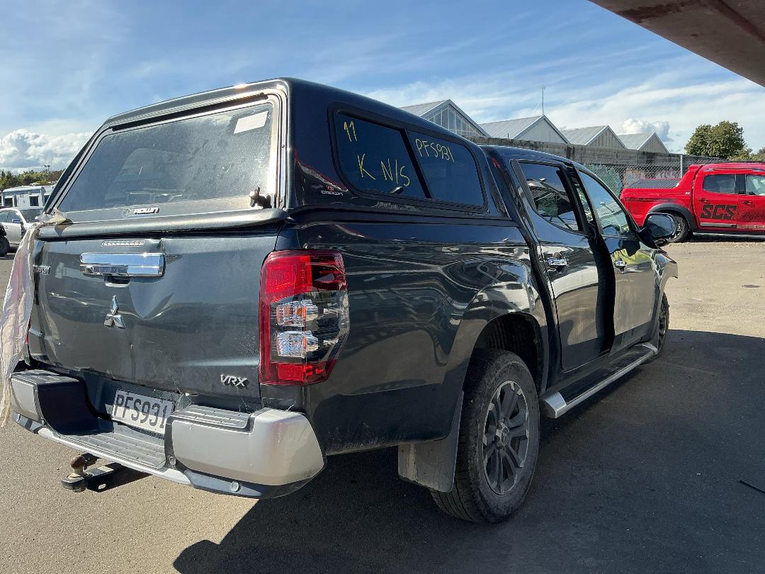 Photo '6' of Mitsubishi Triton DC VRX 4WD 6AT