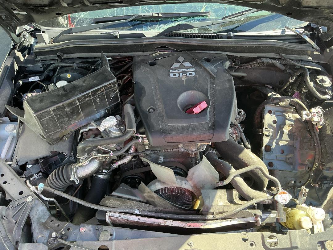 Photo '11' of Mitsubishi Triton DC VRX 4WD 6AT