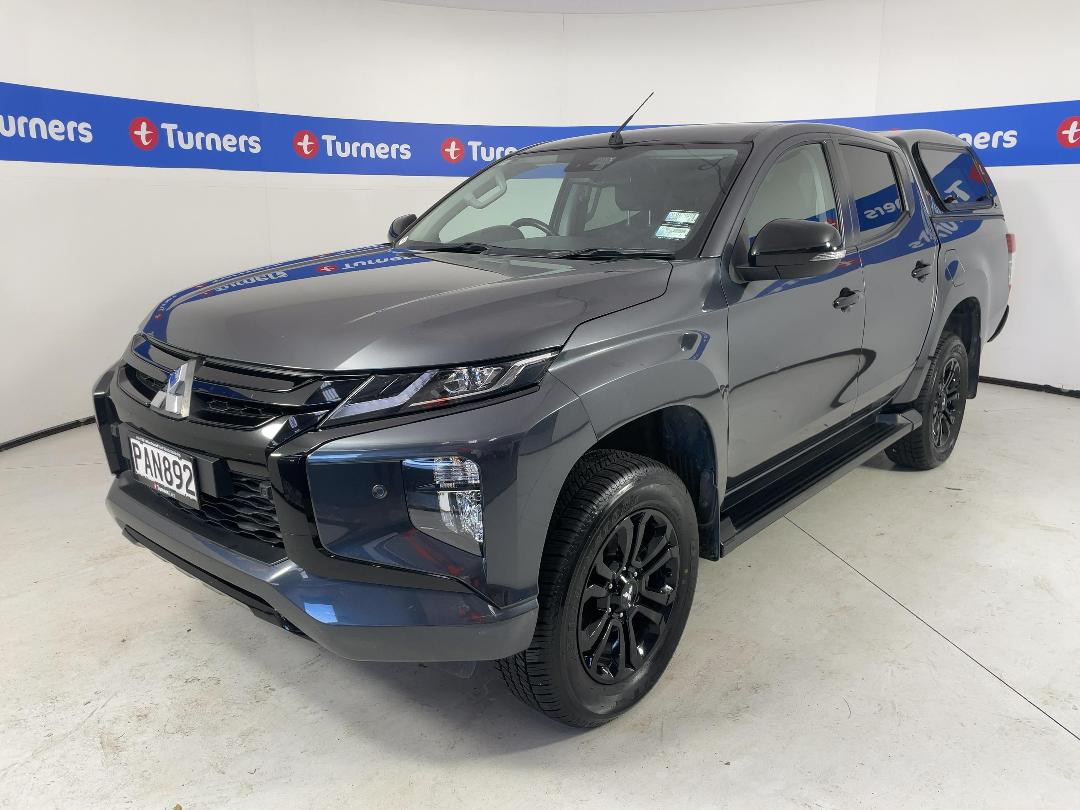 Photo '4' of Mitsubishi Triton