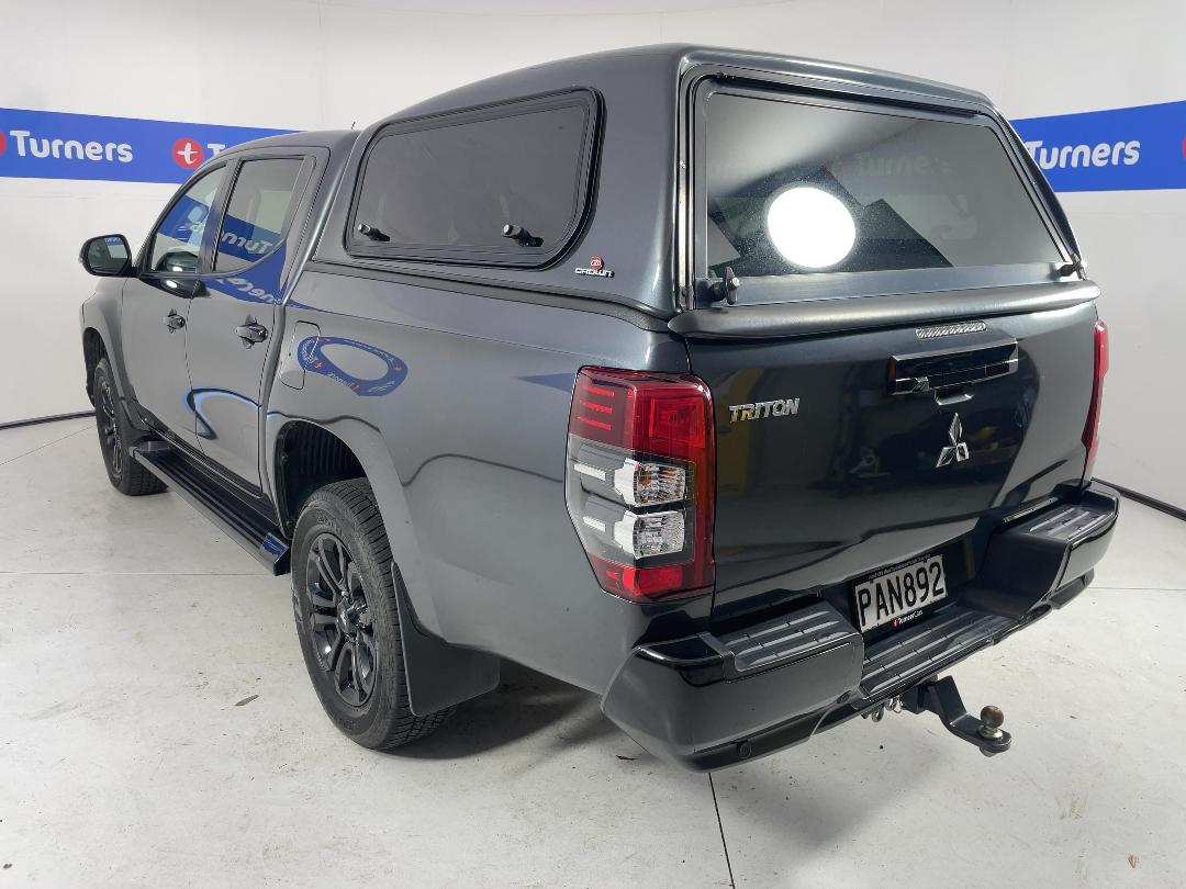 Photo '5' of Mitsubishi Triton