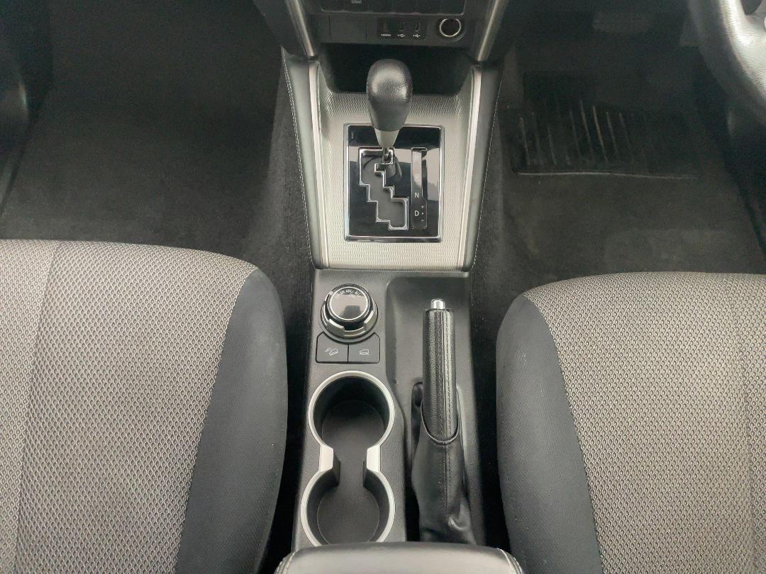 Photo '18' of Mitsubishi Triton