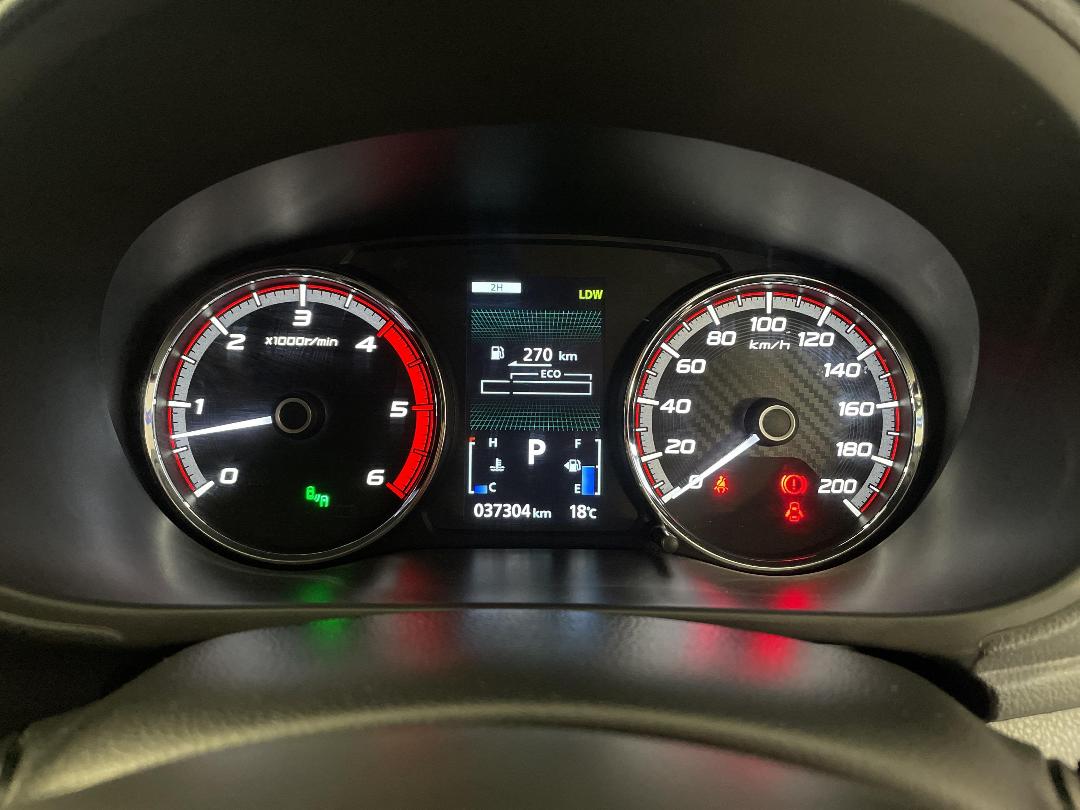 Photo '21' of Mitsubishi Triton