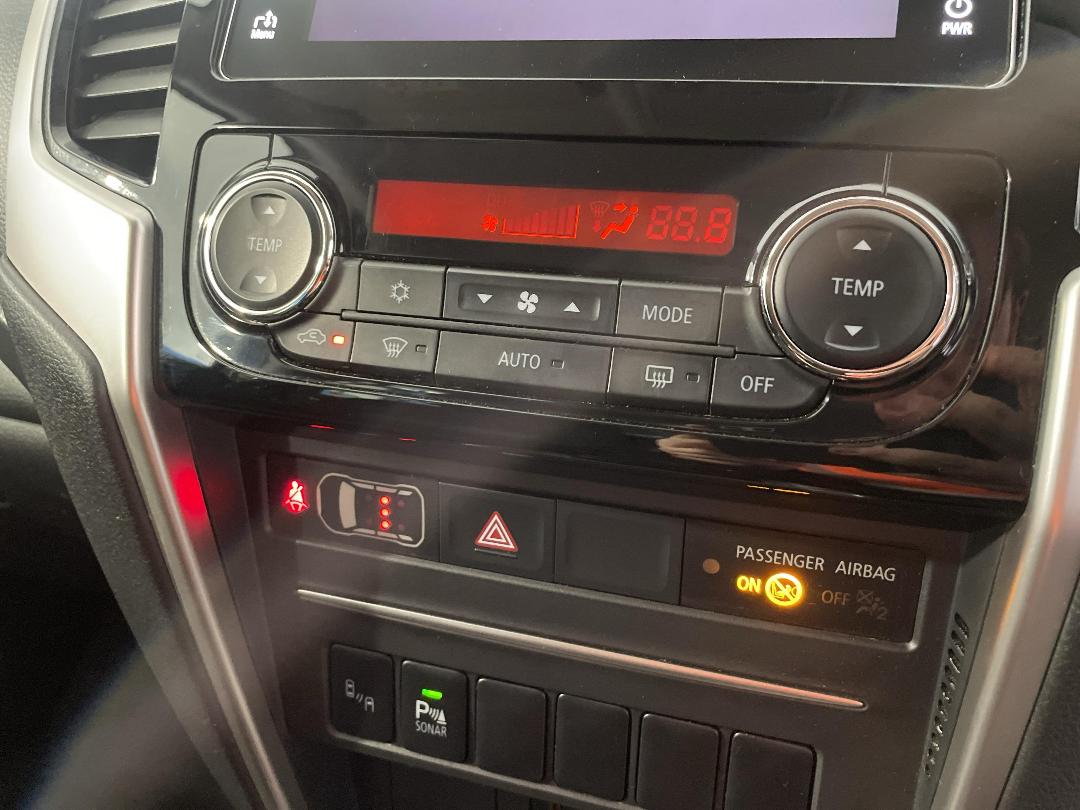 Photo '31' of Mitsubishi Triton