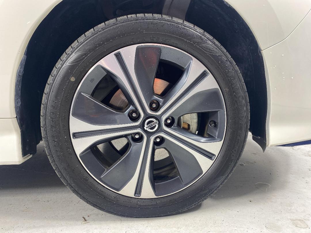 Photo '9' of Nissan Leaf