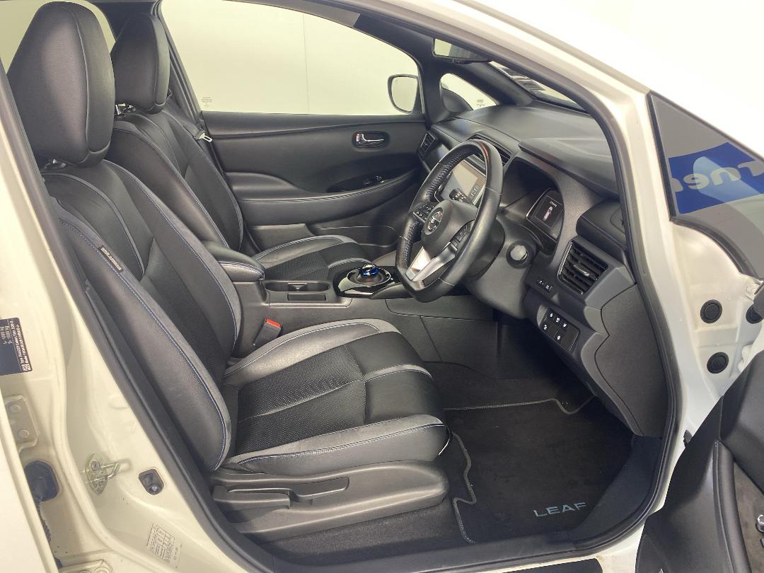 Photo '16' of Nissan Leaf