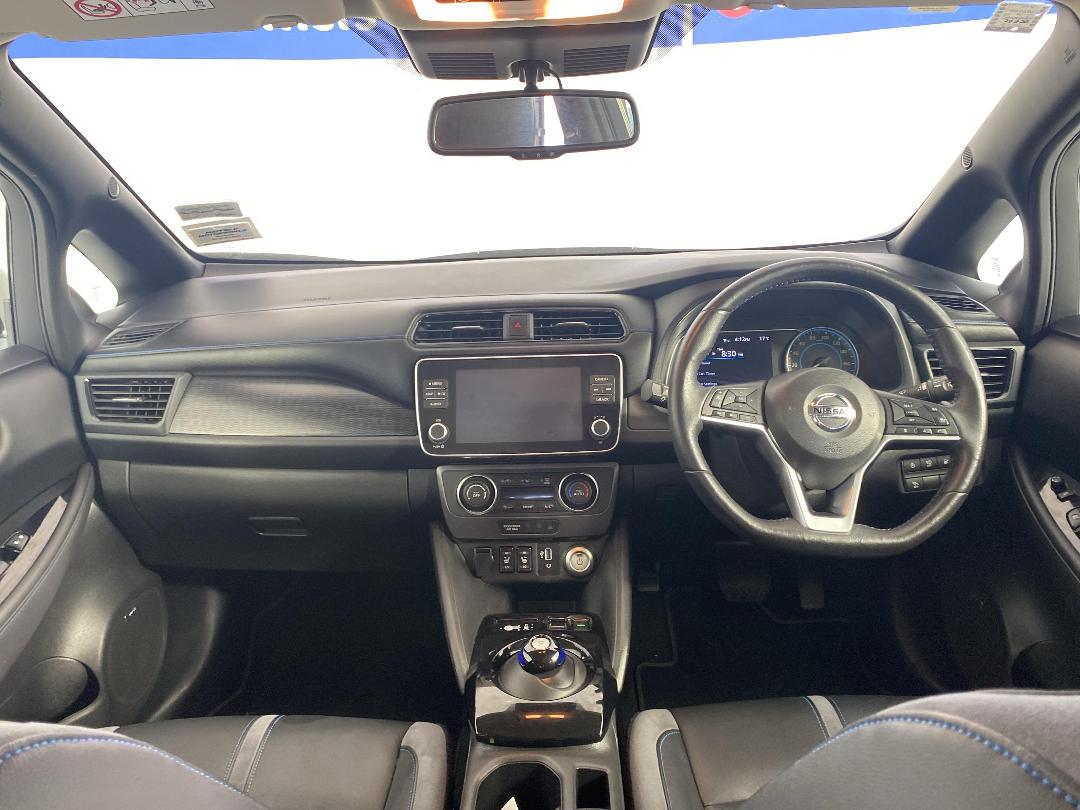 Photo '17' of Nissan Leaf