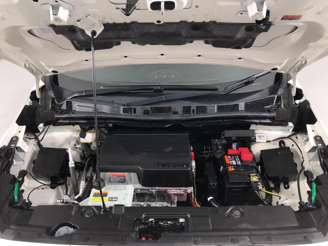 Photo '13' of Nissan Leaf