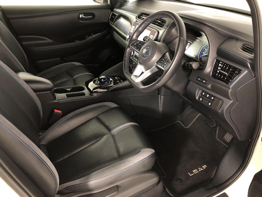 Photo '16' of Nissan Leaf