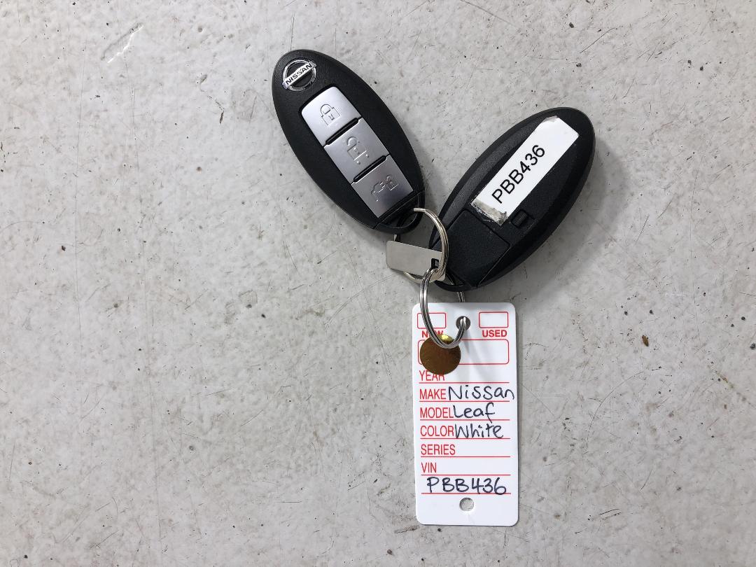 Photo '22' of Nissan Leaf