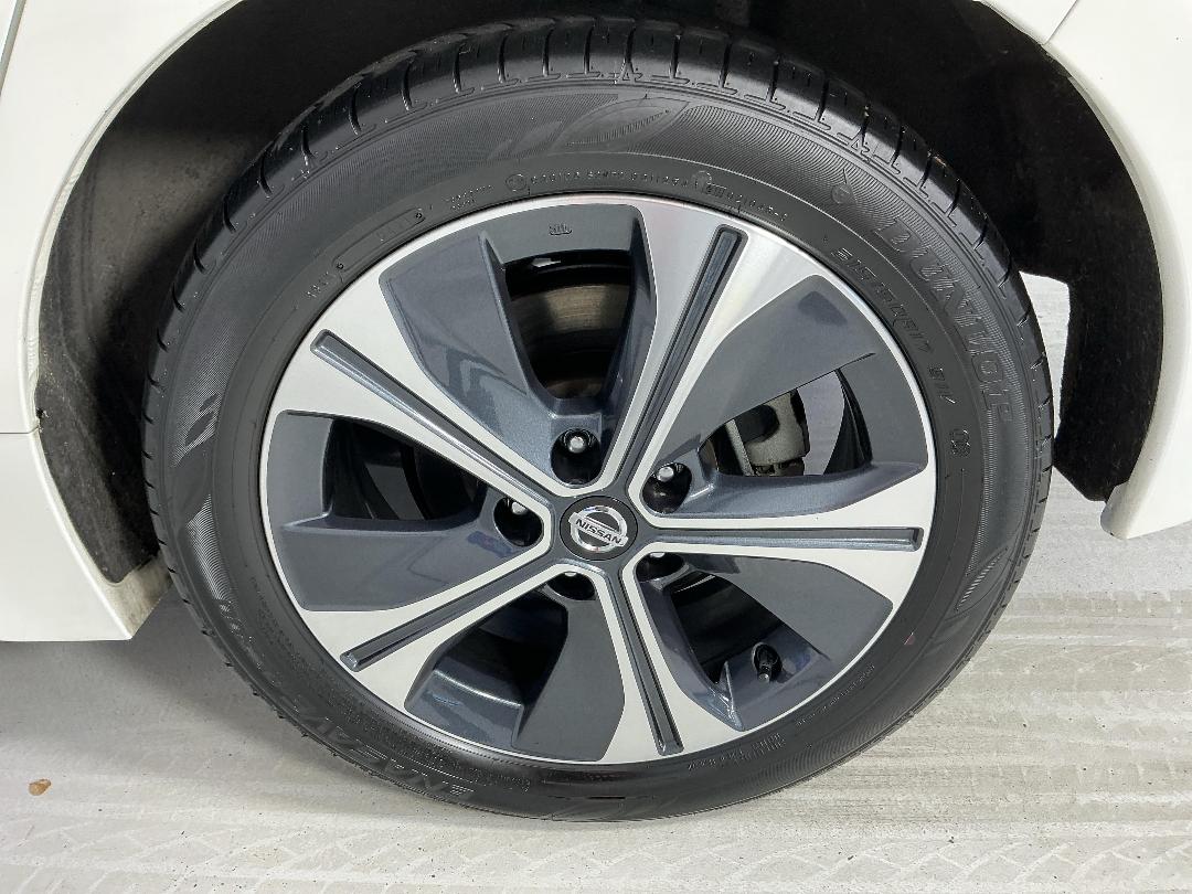 Photo '11' of Nissan Leaf