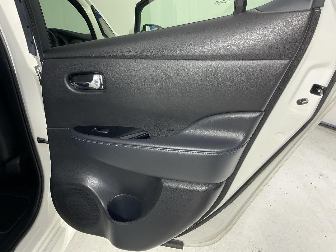 Photo '19' of Nissan Leaf