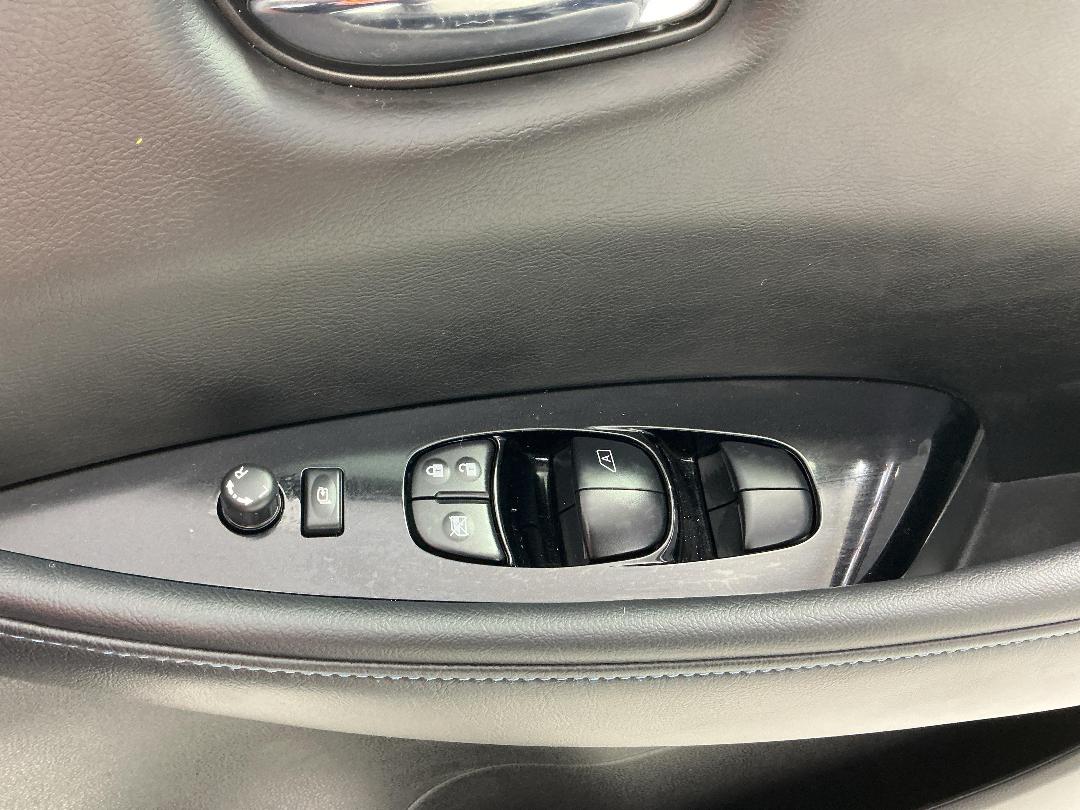 Photo '27' of Nissan Leaf