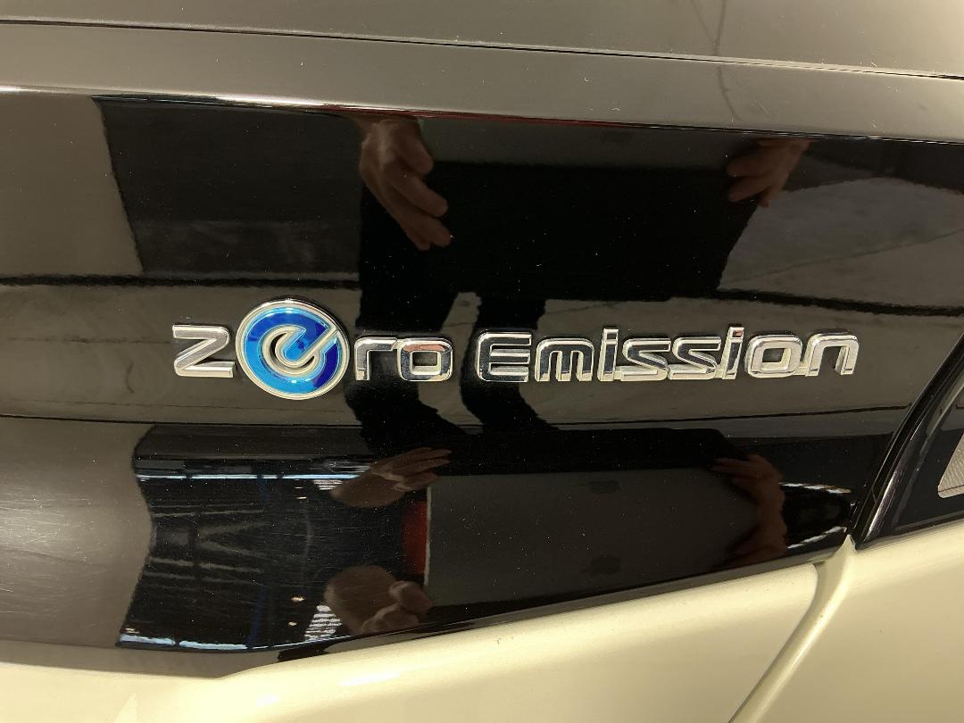 Photo '32' of Nissan Leaf