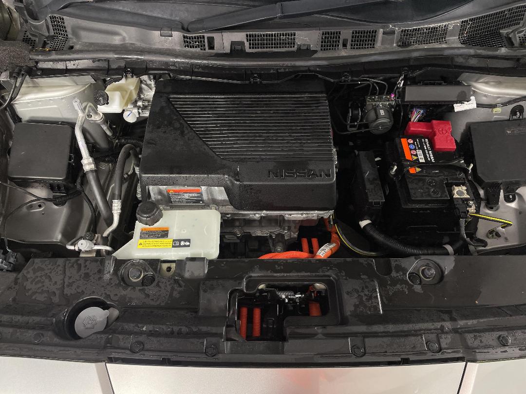 Photo '13' of Nissan Leaf