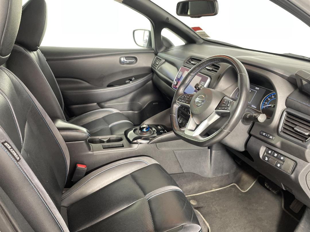 Photo '16' of Nissan Leaf