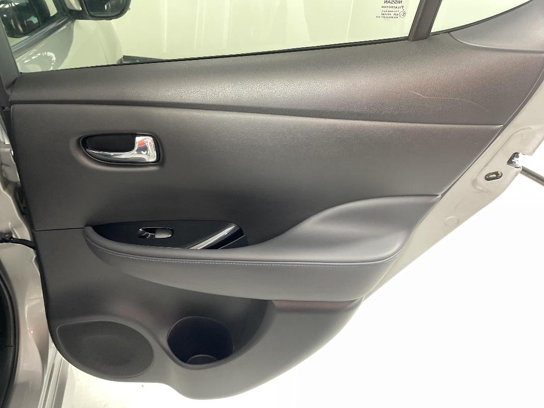 Photo '19' of Nissan Leaf