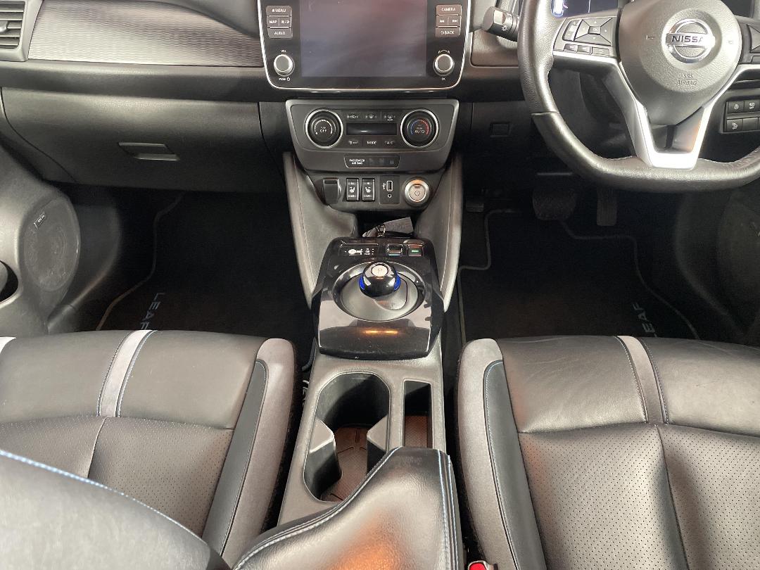 Photo '18' of Nissan Leaf