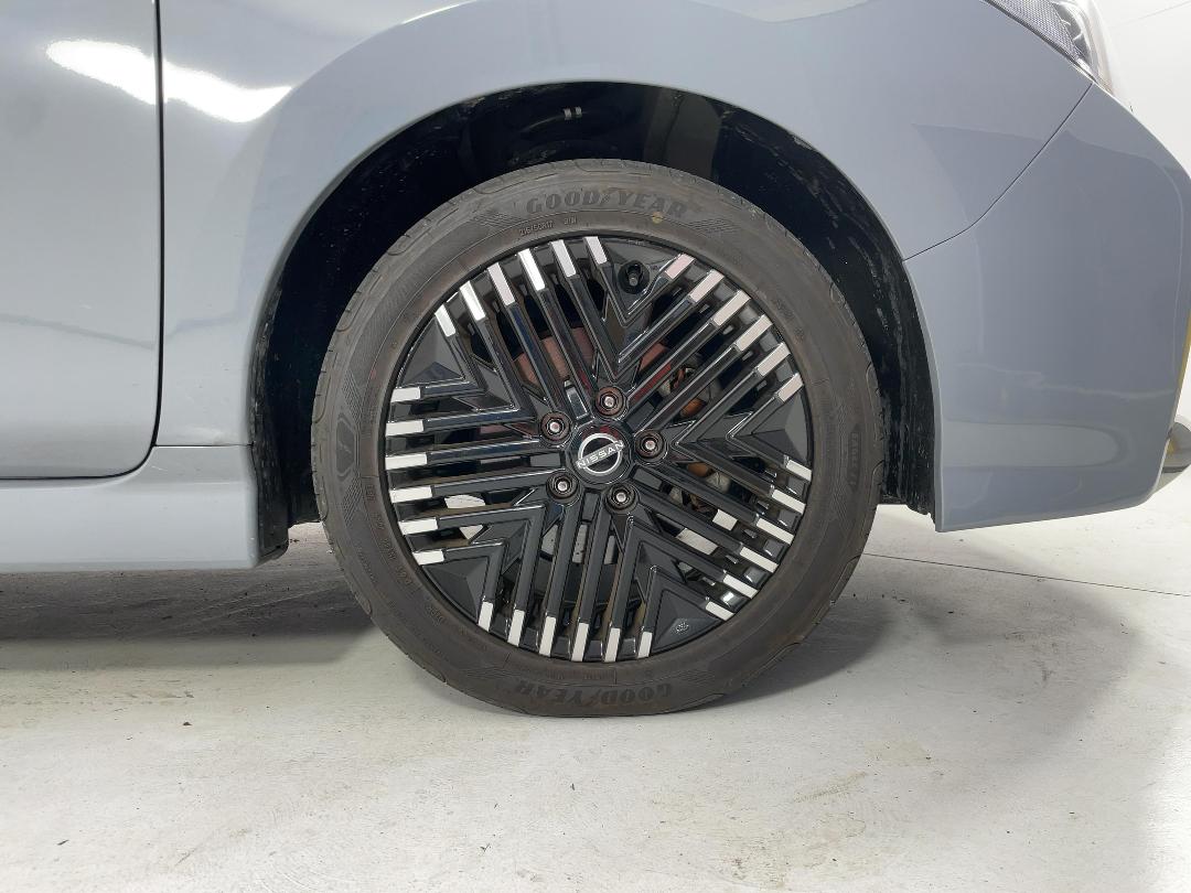 Photo '9' of Nissan Leaf Photo '9' of Nissan Leaf