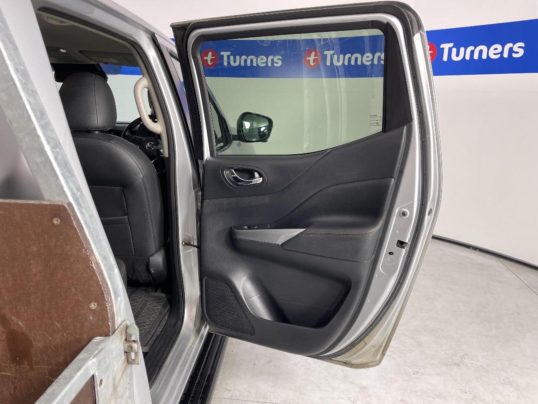 Photo '19' of Nissan Navara Photo '19' of Nissan Navara