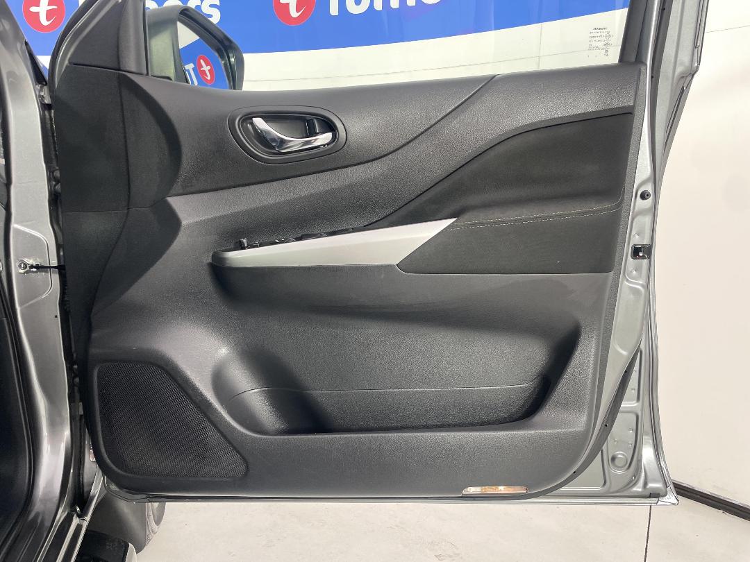 Photo '15' of Nissan Navara Photo '15' of Nissan Navara