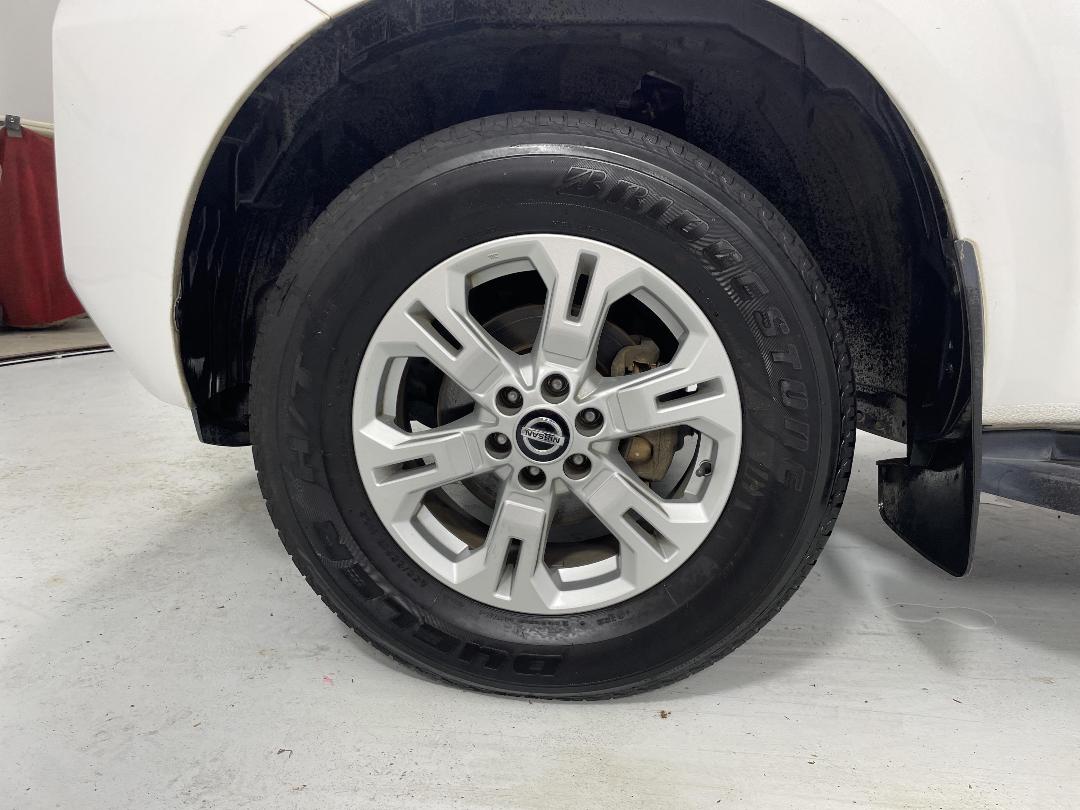 Photo '10' of Nissan Navara