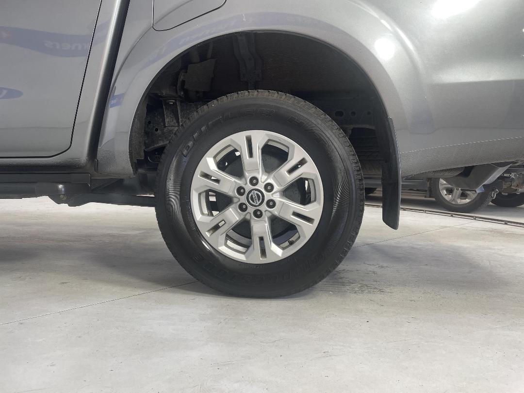 Photo '11' of Nissan Navara