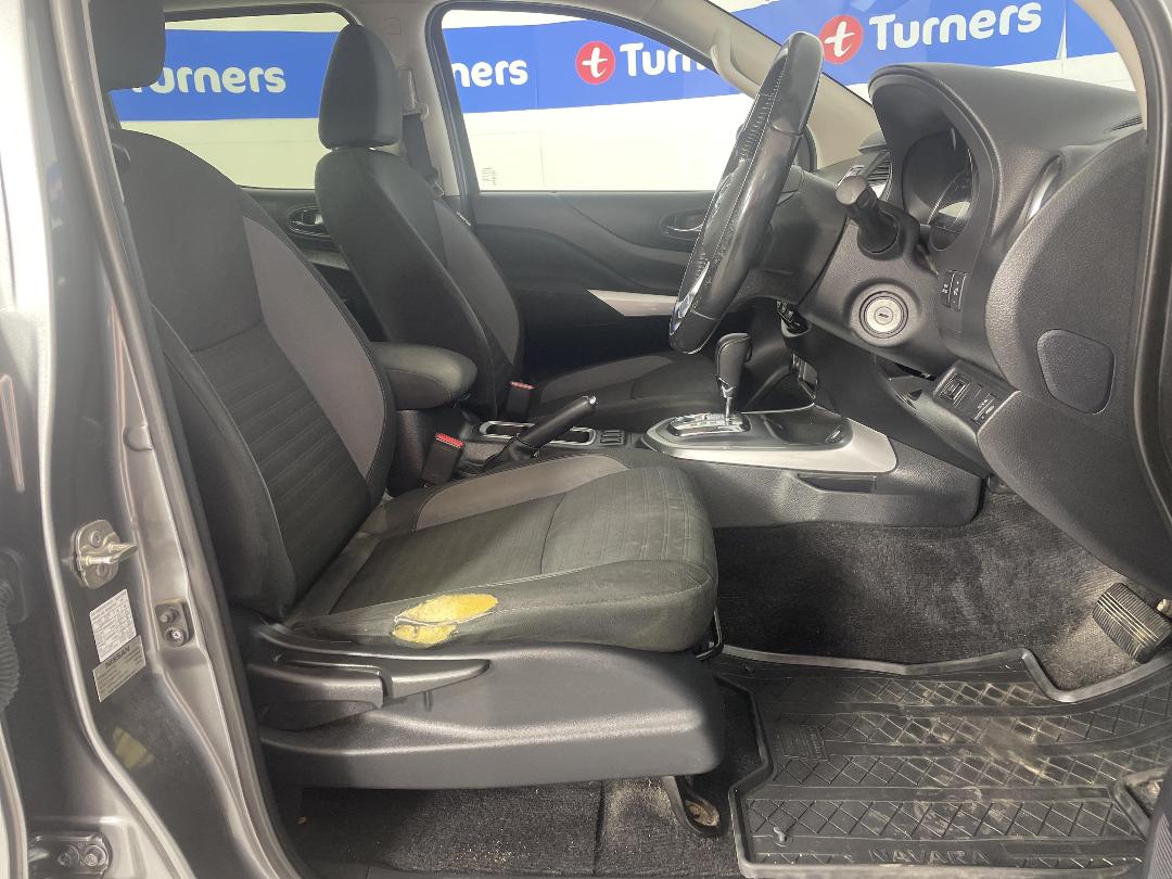 Photo '16' of Nissan Navara