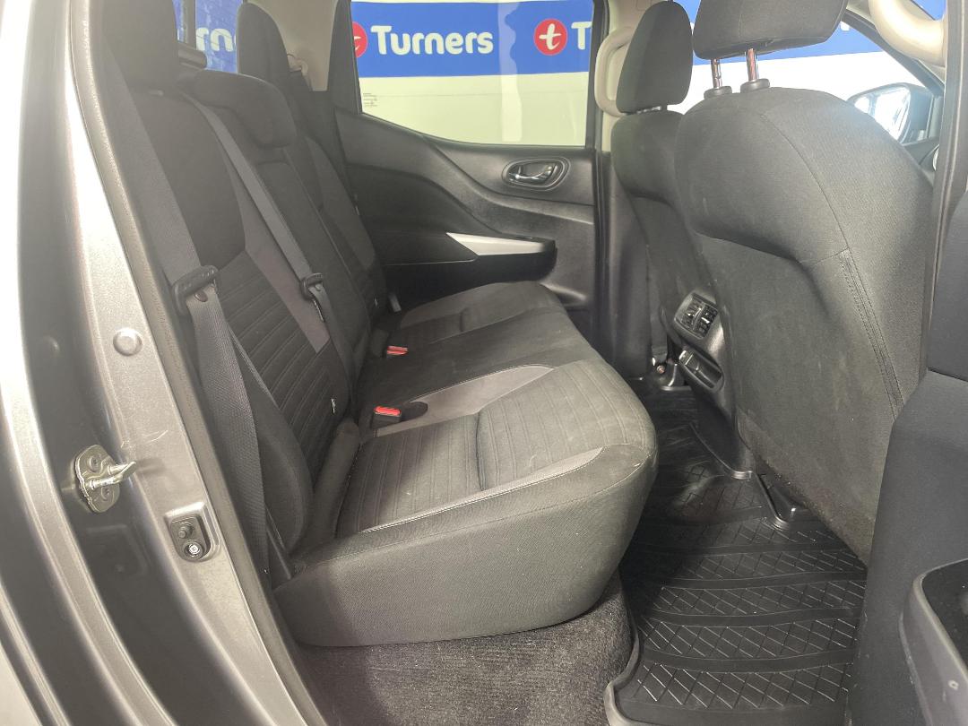 Photo '20' of Nissan Navara