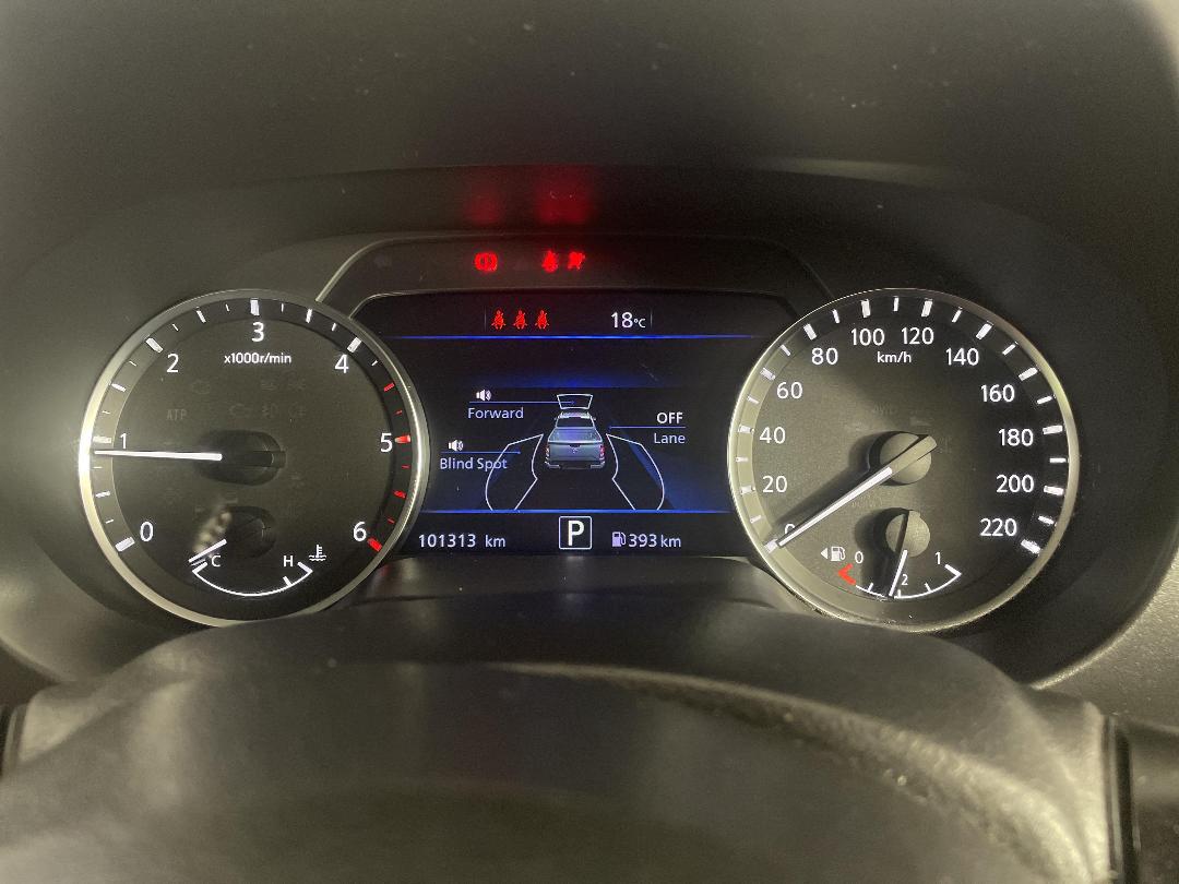 Photo '21' of Nissan Navara