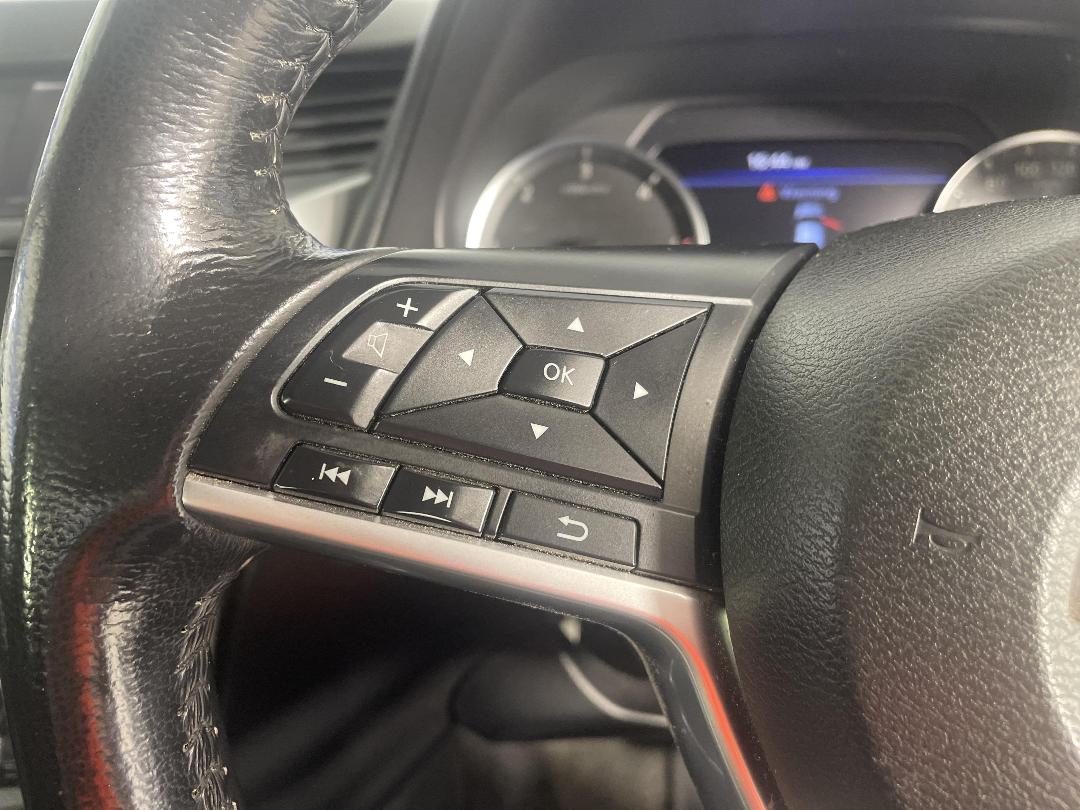 Photo '24' of Nissan Navara